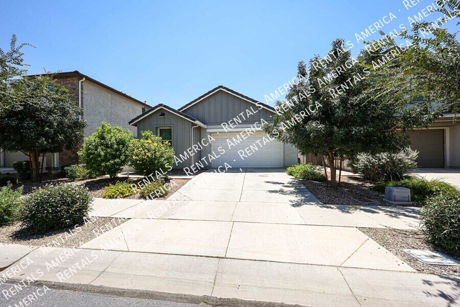 Upgraded 4 Bedroom Home with Private Guest Suite in Harvest property image