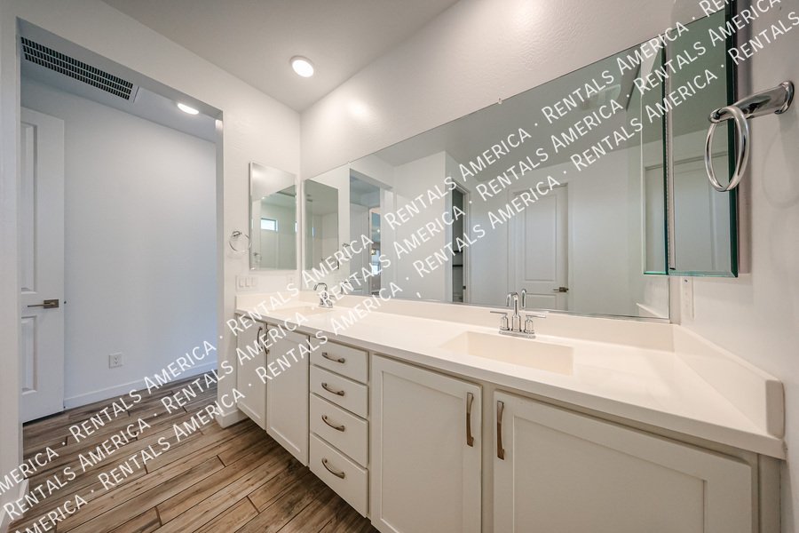 Upgraded 4 Bedroom Home with Private Guest Suite in Harvest property image