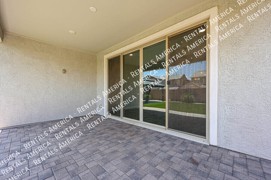 Upgraded 4 Bedroom Home with Private Guest Suite in Harvest property image