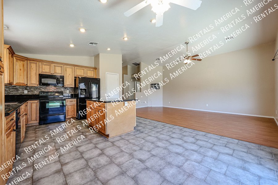 9714 W Heber Rd property image