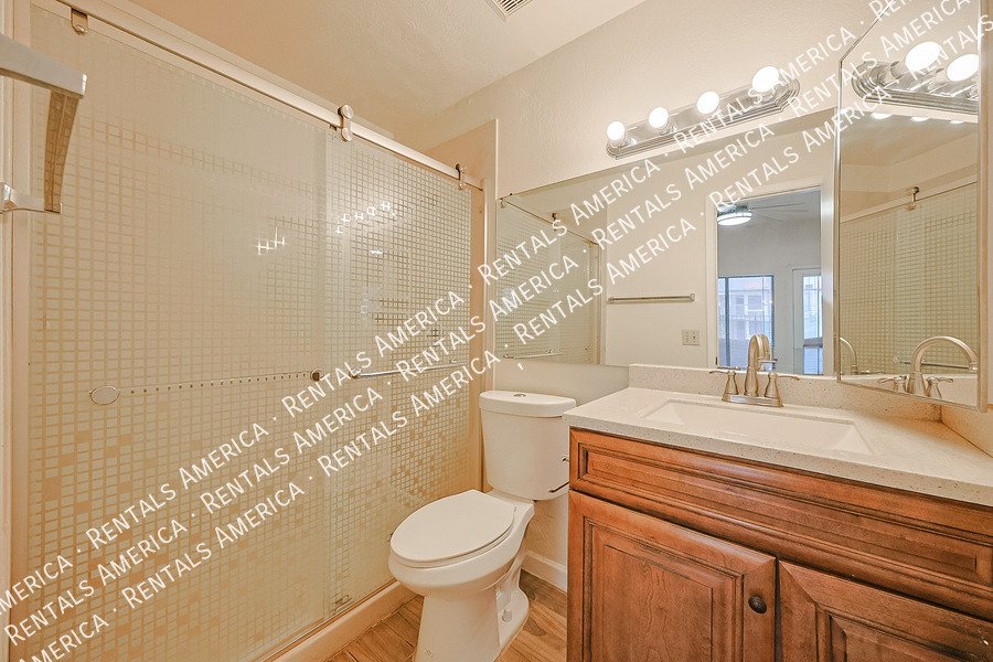 MOVE IN READY 2 BEDROOM property image