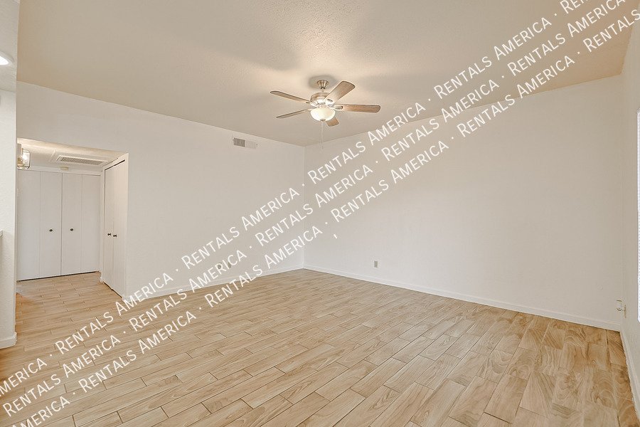 MOVE IN READY 2 BEDROOM property image