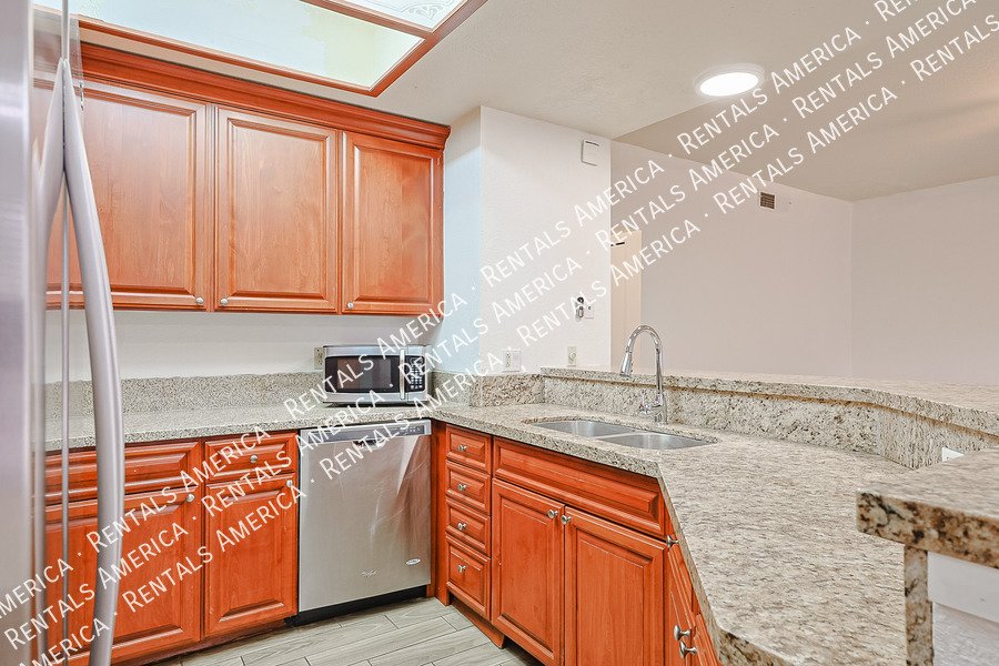MOVE IN READY 2 BEDROOM property image