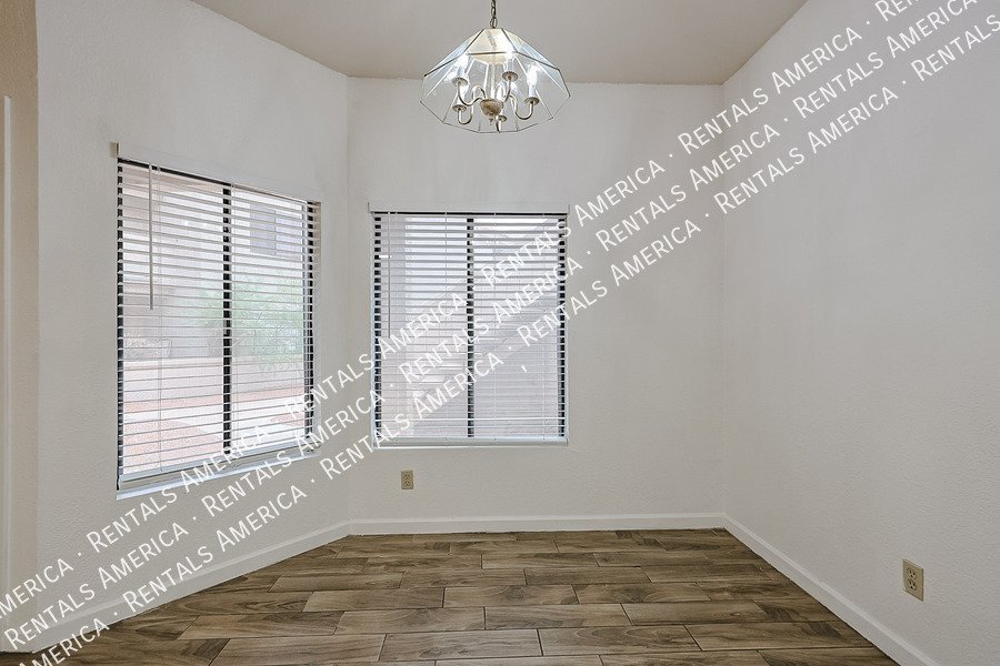 MOVE IN READY 2 BEDROOM property image