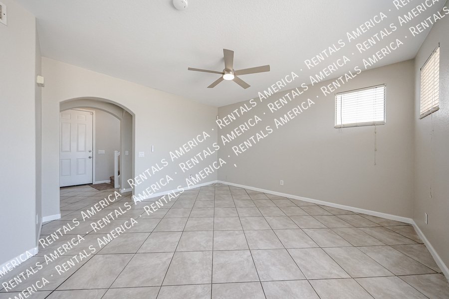 3825 S 60th Dr property image