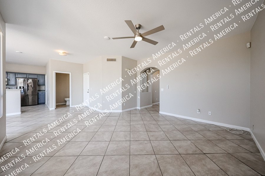 3825 S 60th Dr property image