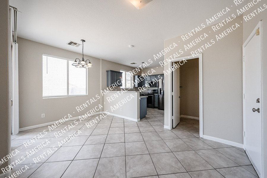 3825 S 60th Dr property image
