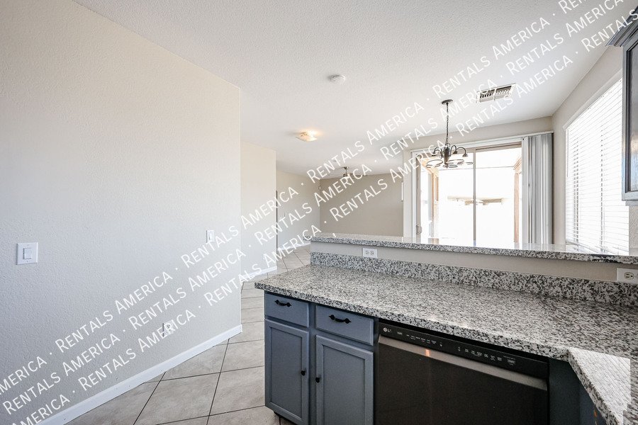 3825 S 60th Dr property image