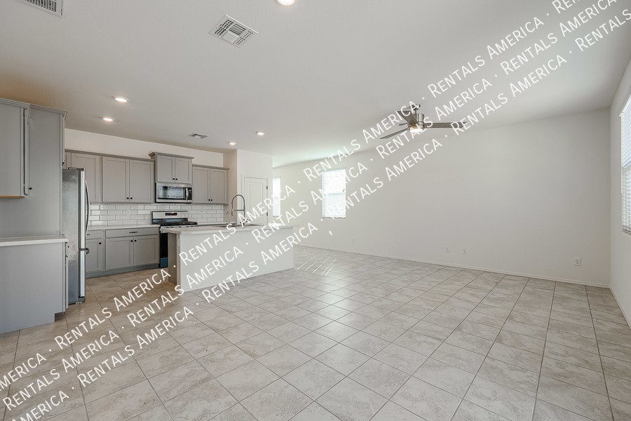 3-bed/2-bath home in Maricopa! property image