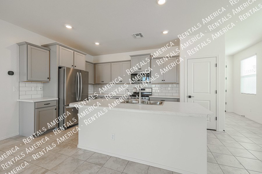 3-bed/2-bath home in Maricopa! property image