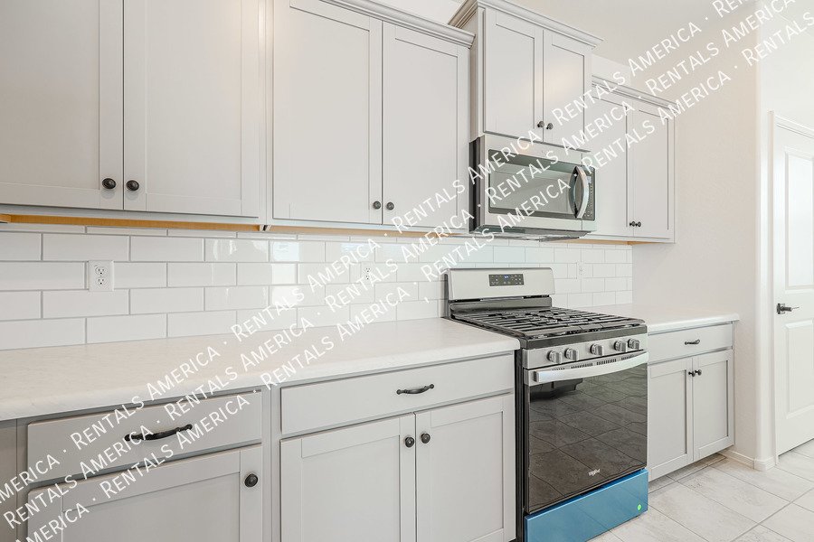 3-bed/2-bath home in Maricopa! property image