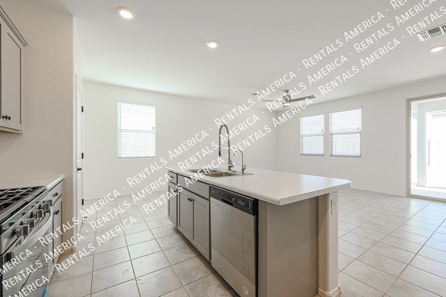 3-bed/2-bath home in Maricopa! property image