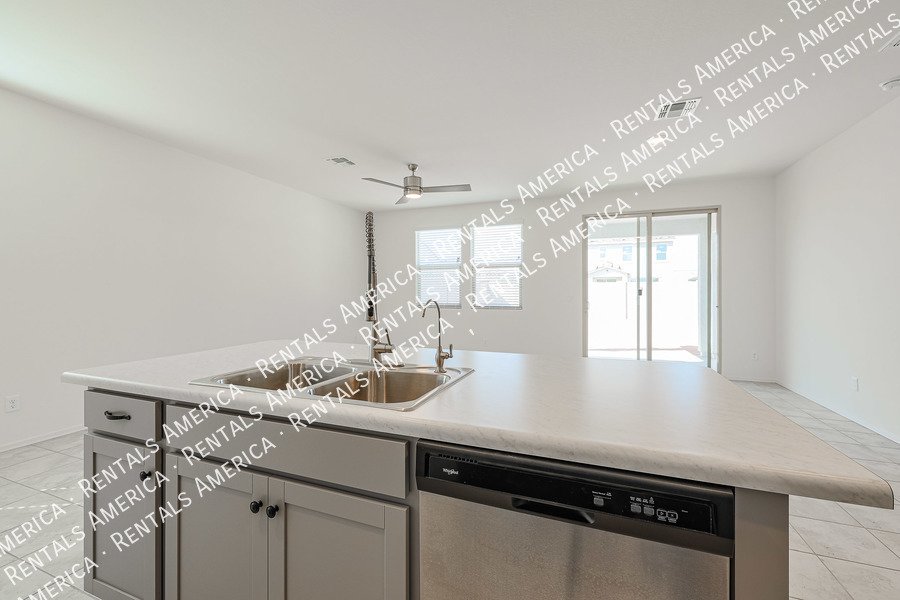 3-bed/2-bath home in Maricopa! property image