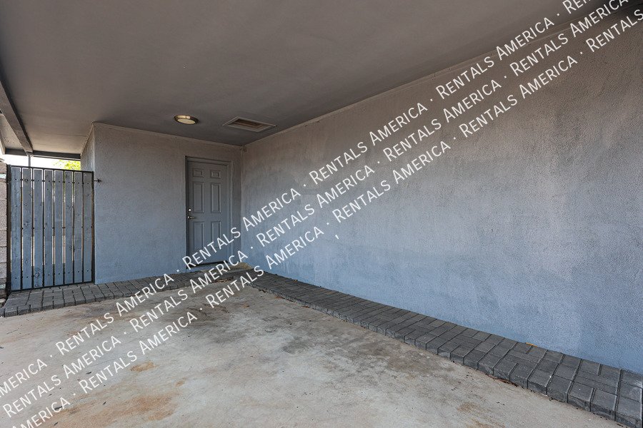 3 bedroom 2 bathroom + Sun Room in Tempe! NO HOA! property image