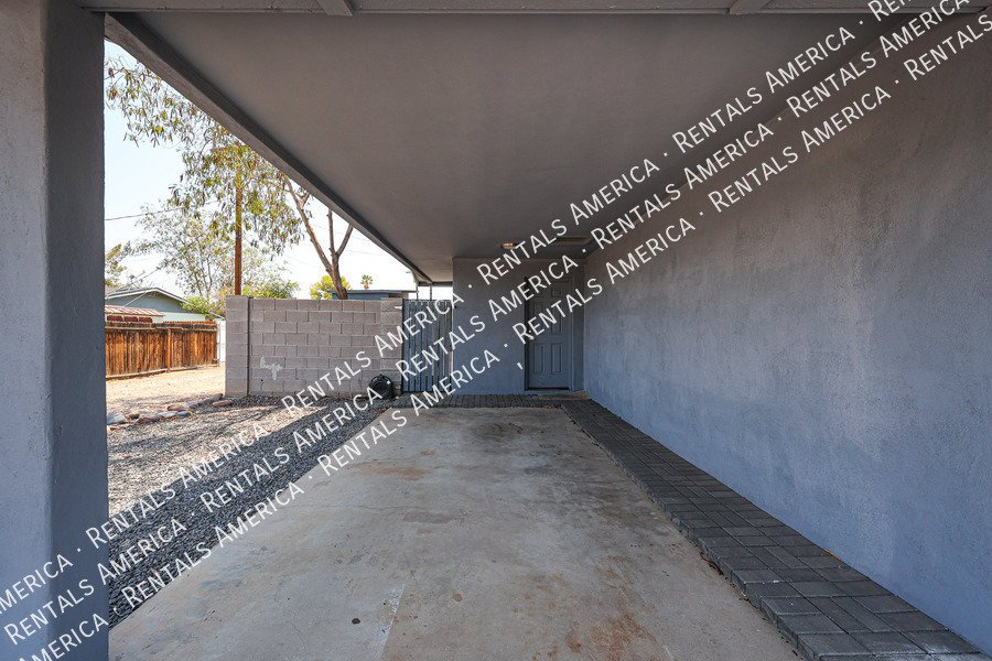 3 bedroom 2 bathroom + Sun Room in Tempe! NO HOA! property image