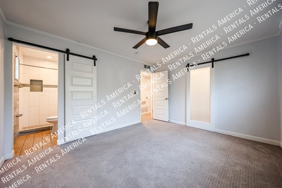 3 bedroom 2 bathroom + Sun Room in Tempe! NO HOA! property image