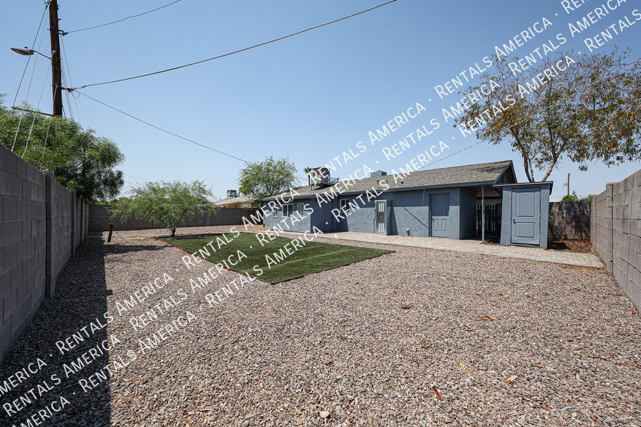3 bedroom 2 bathroom + Sun Room in Tempe! NO HOA! property image