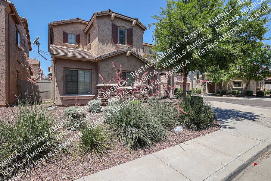 2127 W Monte Cristo Ave property image