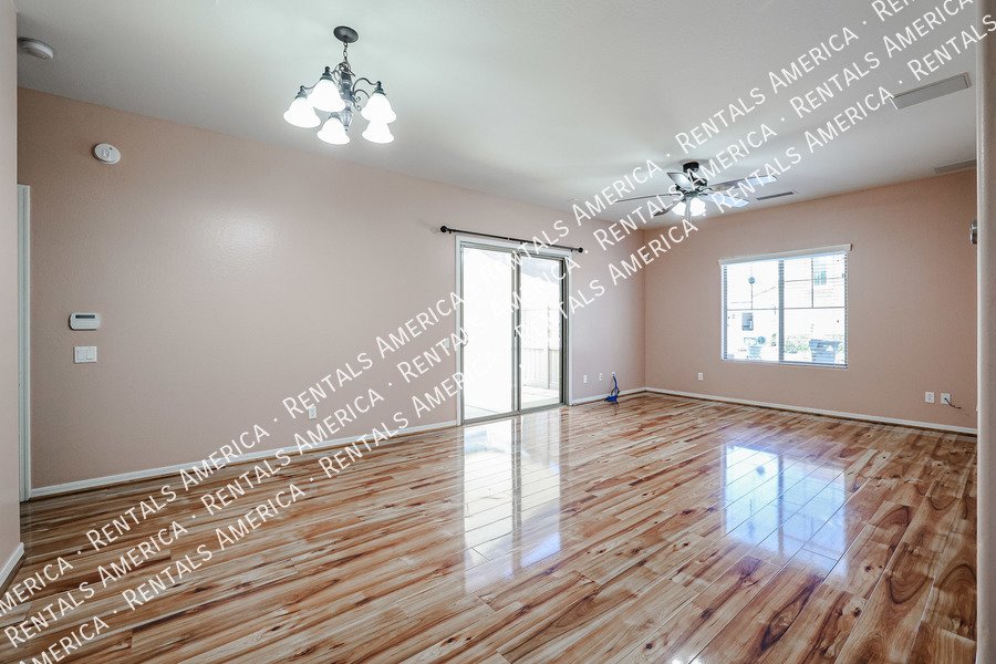 2127 W Monte Cristo Ave property image