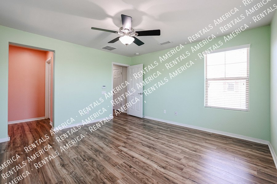 2127 W Monte Cristo Ave property image
