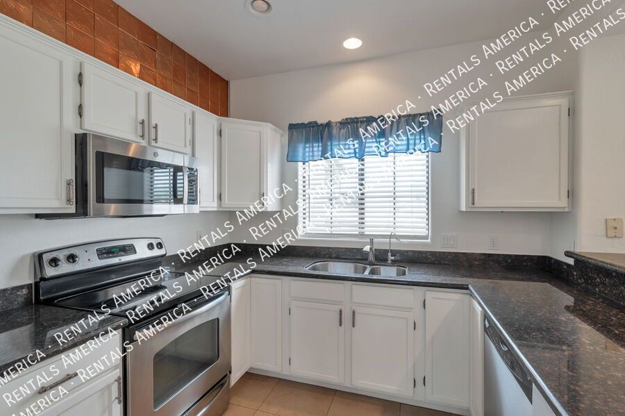Newly painted! property image