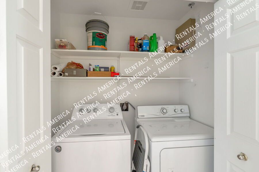 Newly painted! property image