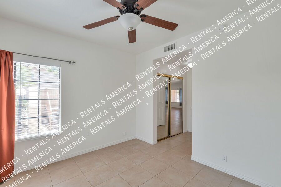 Newly painted! property image