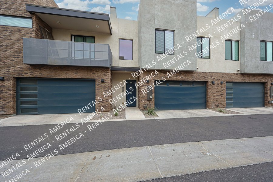 Available 3 Bedroom 2.5 Bath Tempe Townhome property image