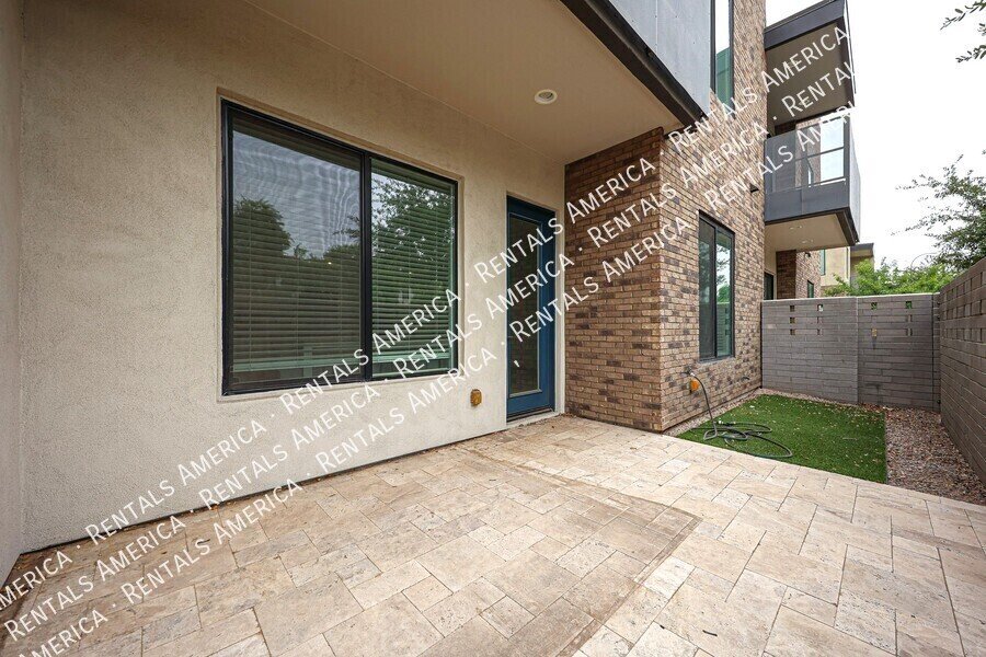 Available 3 Bedroom 2.5 Bath Tempe Townhome property image