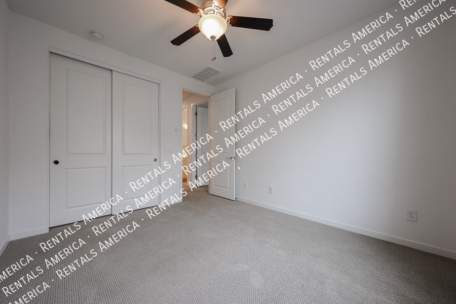 Available 3 Bedroom 2.5 Bath Tempe Townhome property image