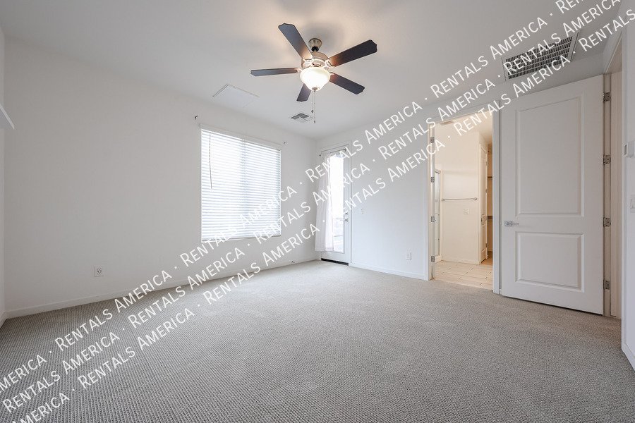 Available 3 Bedroom 2.5 Bath Tempe Townhome property image