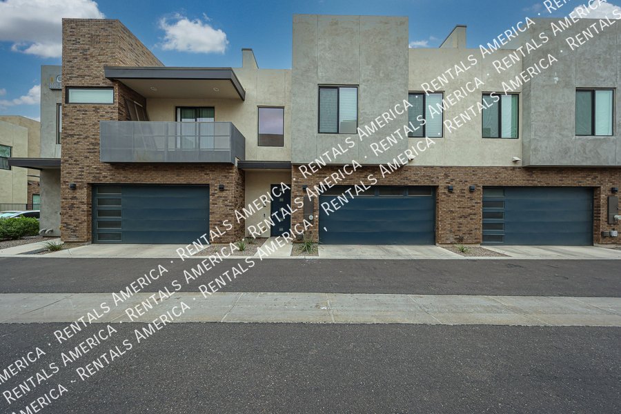 Available 3 Bedroom 2.5 Bath Tempe Townhome property image