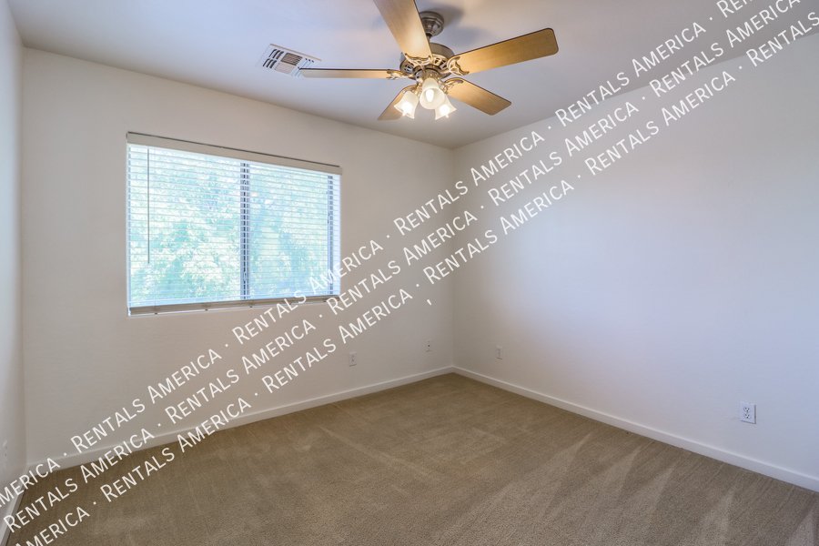 Large 3 Bedroom Mesa Townhome With Loft & Garage!!! property image