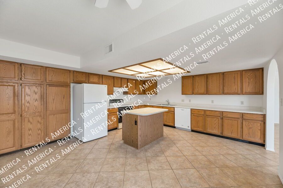 New Painted! property image