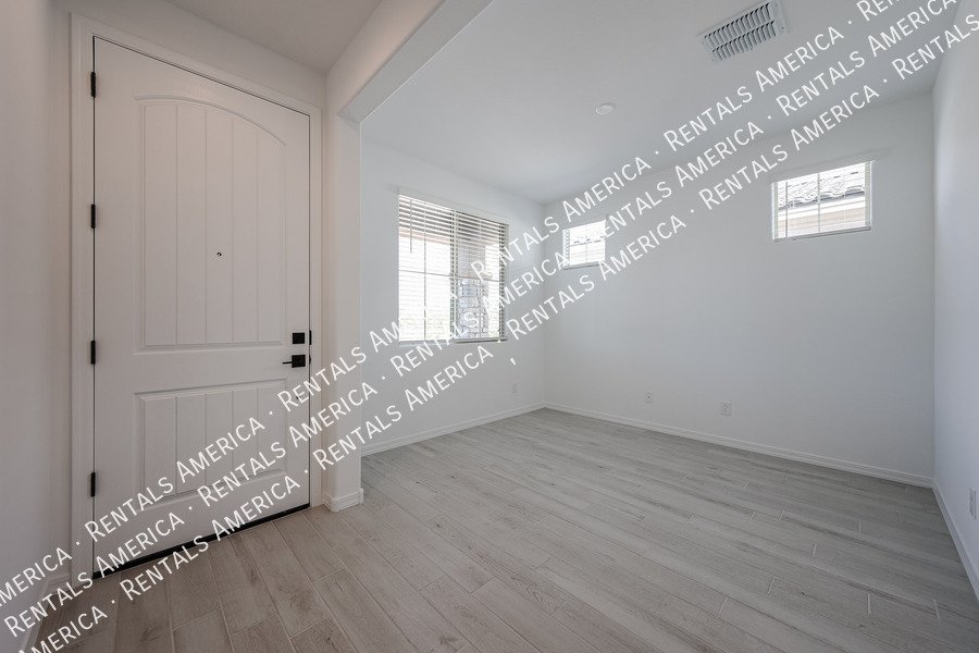 Move in Special!!! - Be the First Renter of a Brand New Home!!! property image