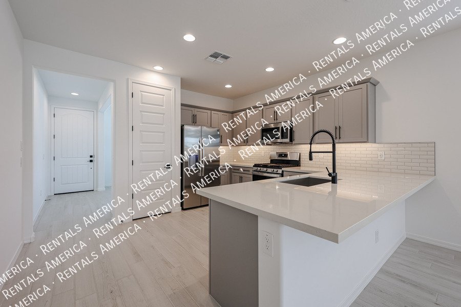 Move in Special!!! - Be the First Renter of a Brand New Home!!! property image