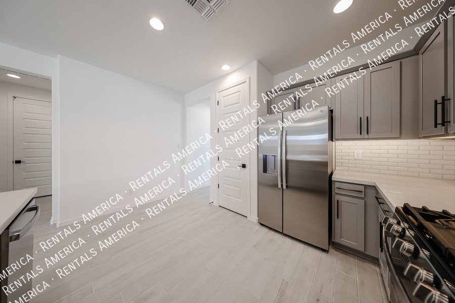 Move in Special!!! - Be the First Renter of a Brand New Home!!! property image