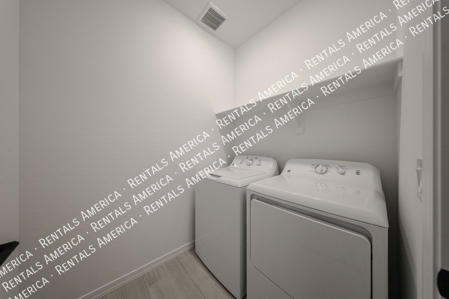Move in Special!!! - Be the First Renter of a Brand New Home!!! property image