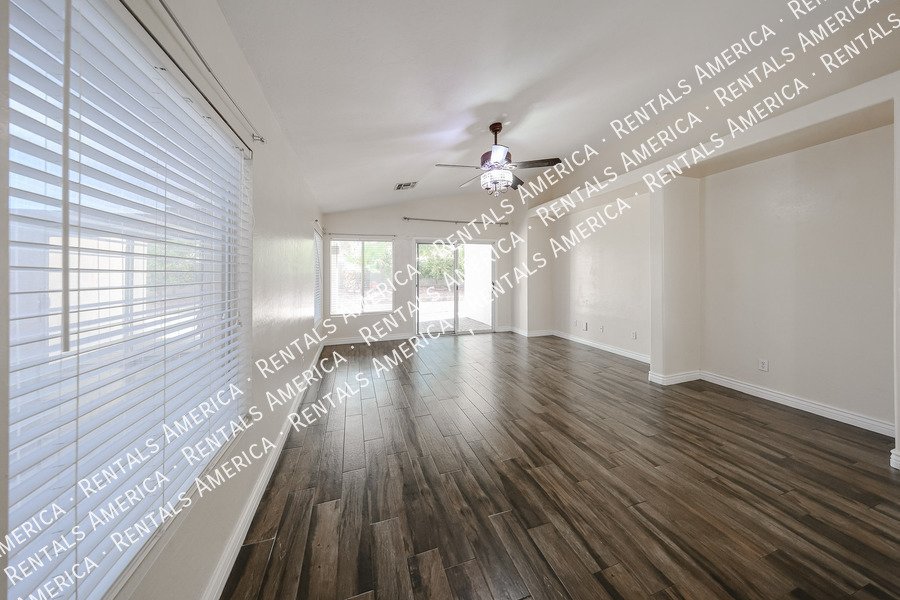 MOVE IN SPECIAL!!!!! 3 BEDROOM! property image