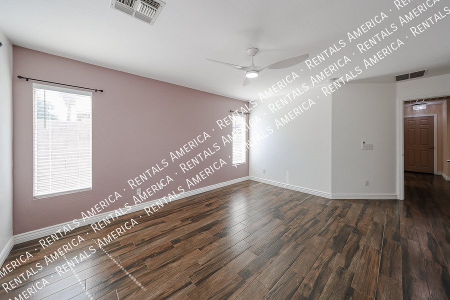 MOVE IN SPECIAL!!!!! 3 BEDROOM! property image
