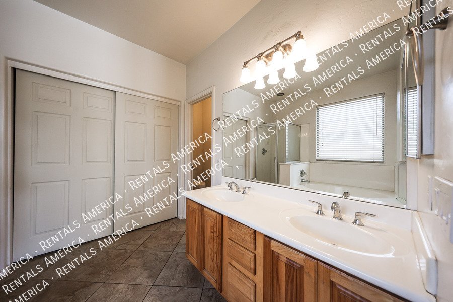 Available Now in Queen Creek! property image