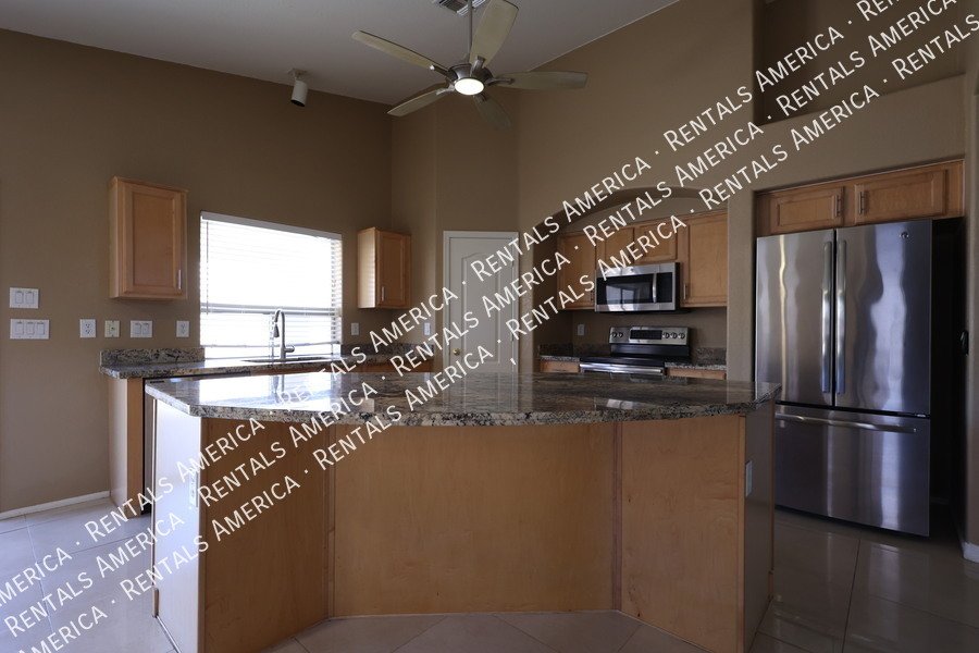 Welcome to 42604 W Oakland property image
