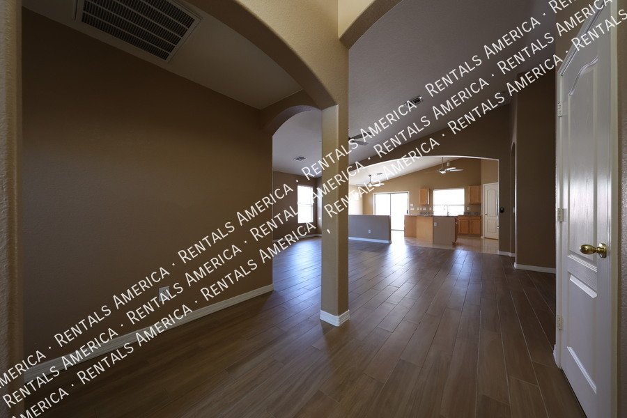 Welcome to 42604 W Oakland property image