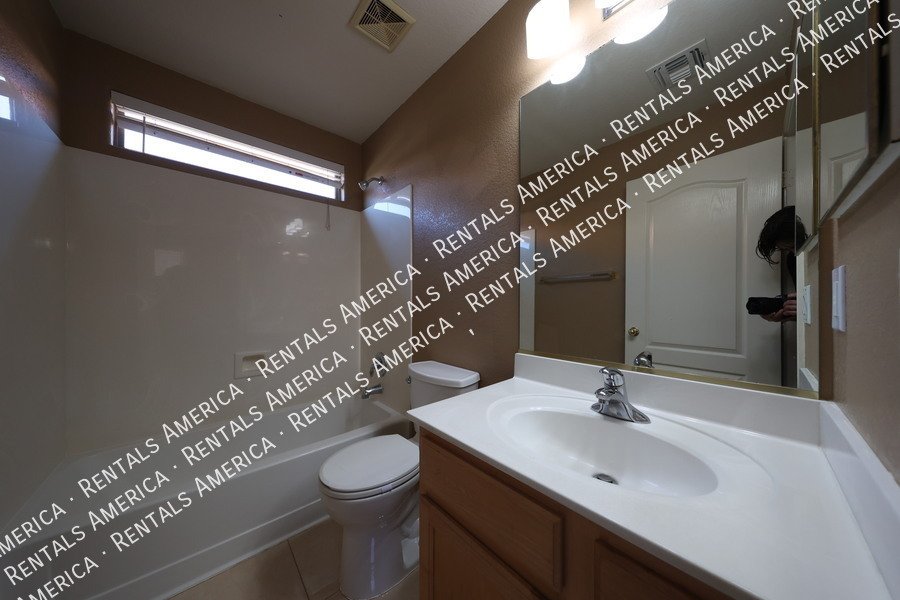 Welcome to 42604 W Oakland property image