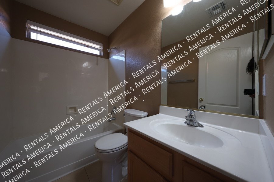 Welcome to 42604 W Oakland property image