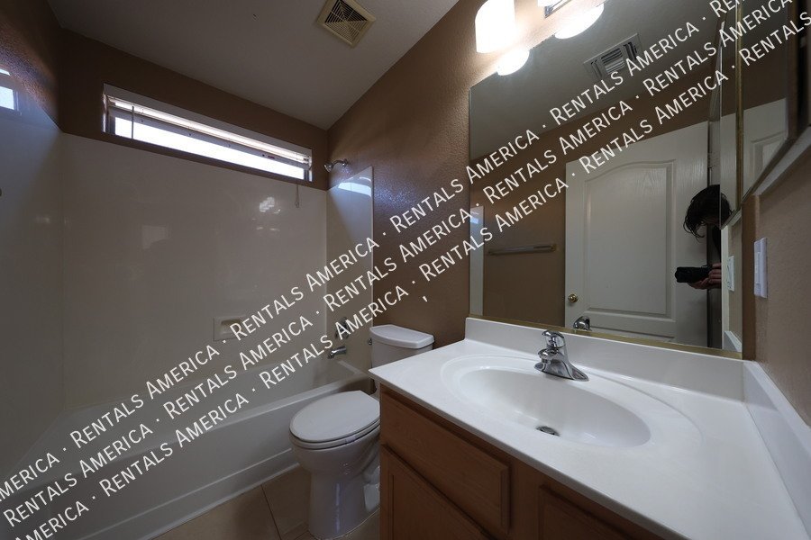 Welcome to 42604 W Oakland property image