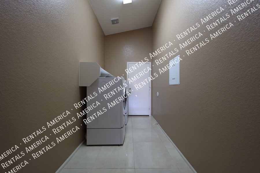 Welcome to 42604 W Oakland property image