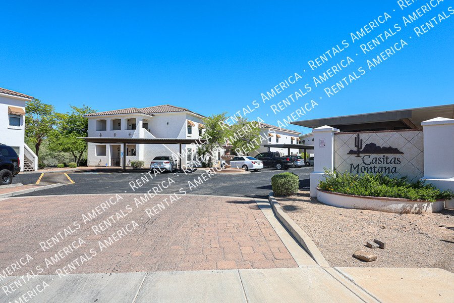 Bright and Spacious 2 bed 2 bath condo with Vaulted Ceilings! property image