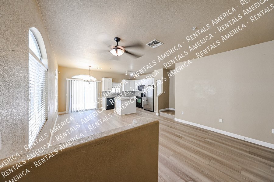 What a great 4 bedroom 2 1/2 bath! property image