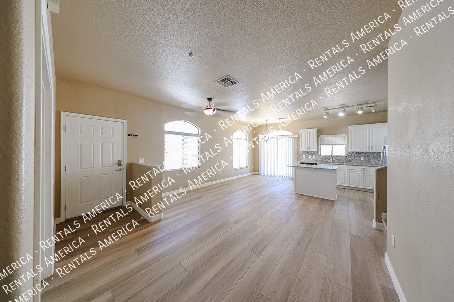 What a great 4 bedroom 2 1/2 bath! property image